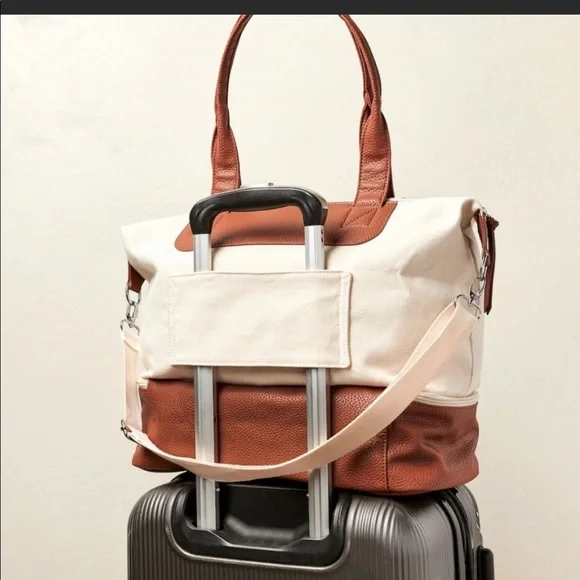 NWT Graf Lantz Carry On Travel Weekender Bag